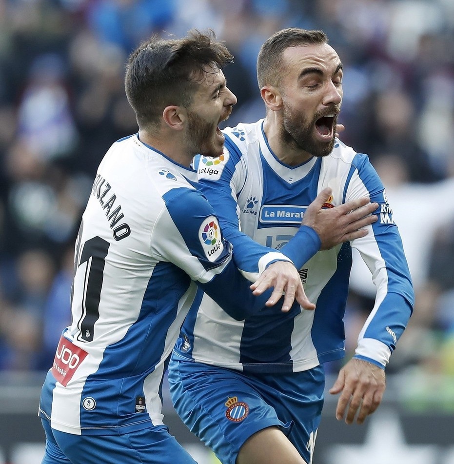 包含曼联力克拜仁，贝尔补时绝平西甲的词条