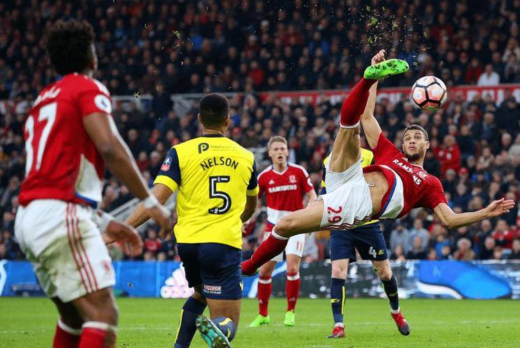 华体会登陆-直布罗陀客场遭受大败，提前球队退出竞争